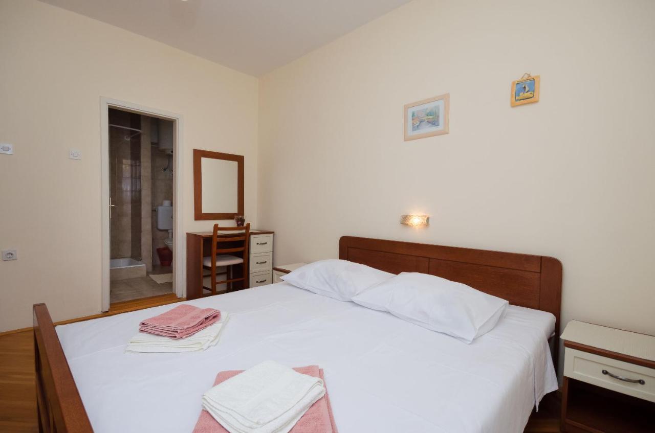 Rooms Mihaela Rab Town Extérieur photo